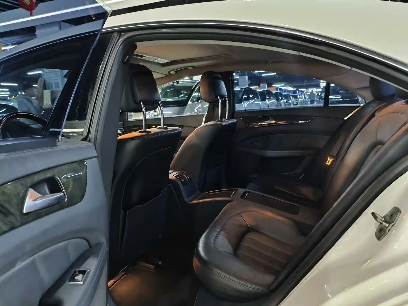 Mercedes-Benz CLS 2012 CLS 300 CGI фото 7