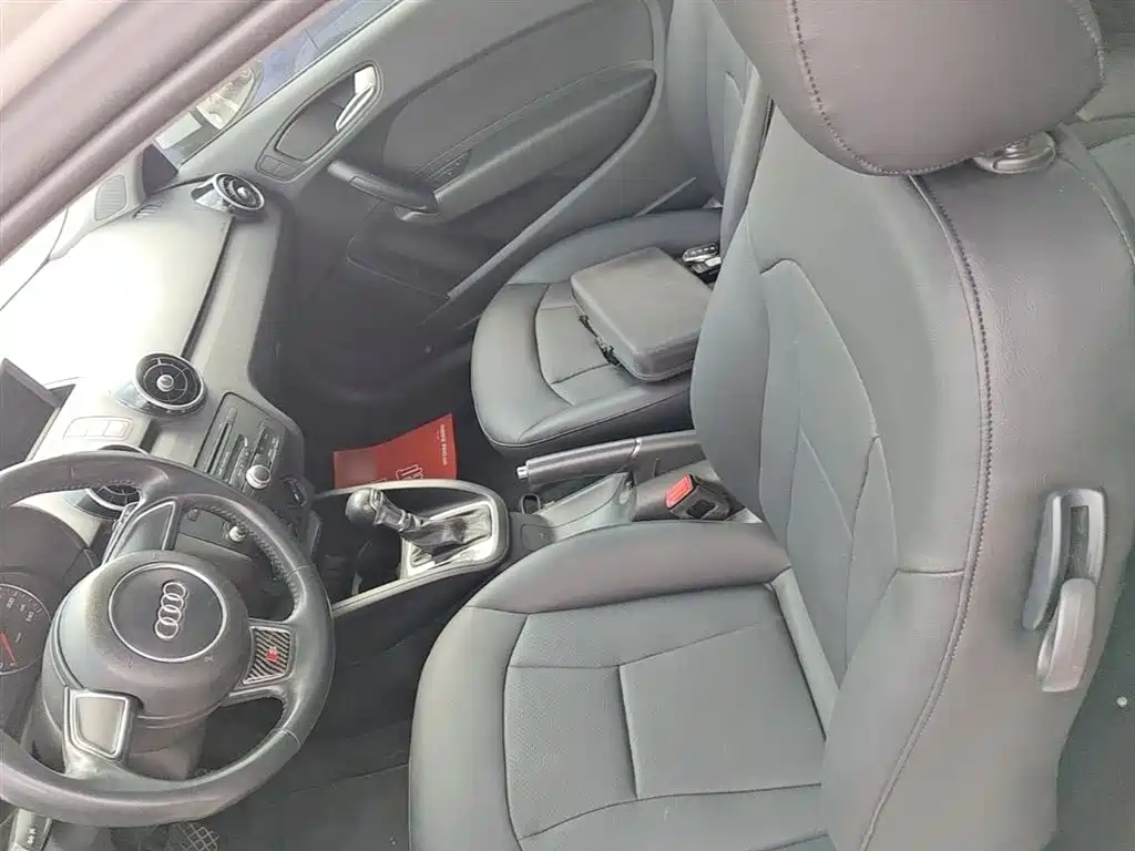 Audi A1 2014 30 TFSI Fashion фото 15