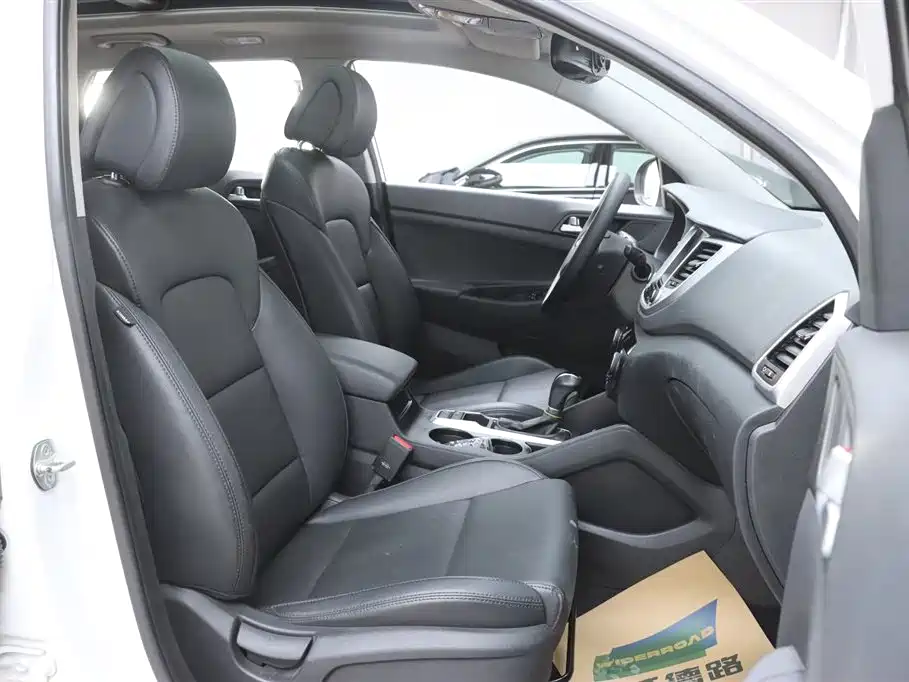 Hyundai Tucson 2015 1.6T Dual Clutch 2WD Smart фото 19