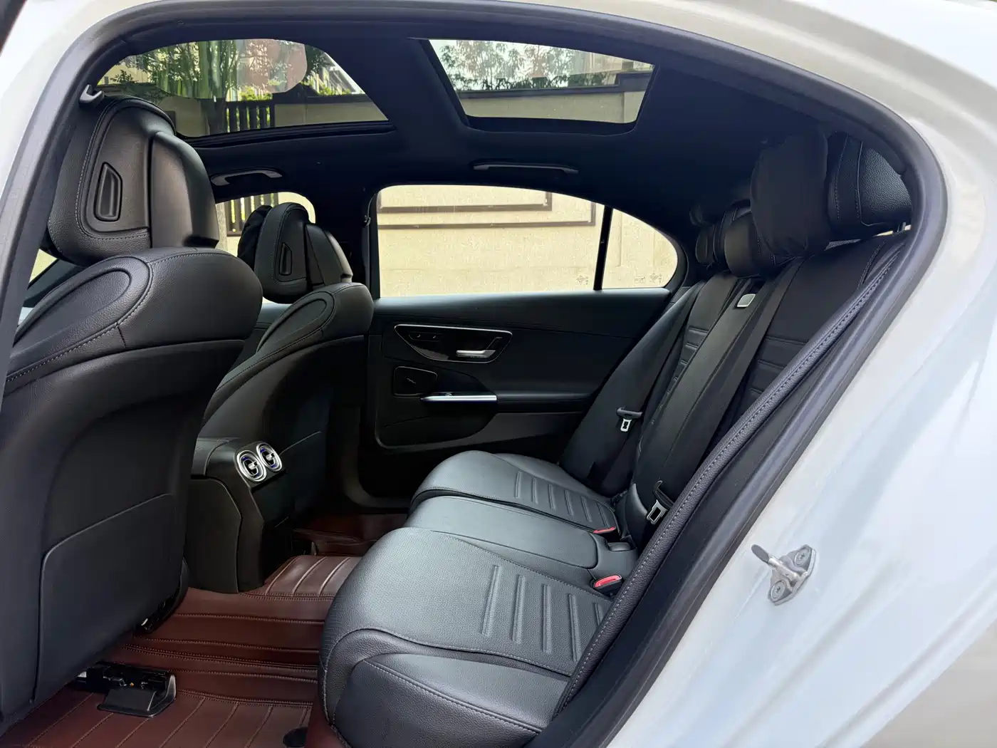 Mercedes-Benz C-Class 2024 C 260 L Sport фото 6