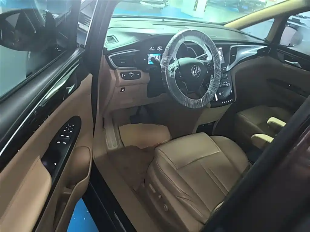 Buick GL8 2017 ES 28T Luxury China V фото 16