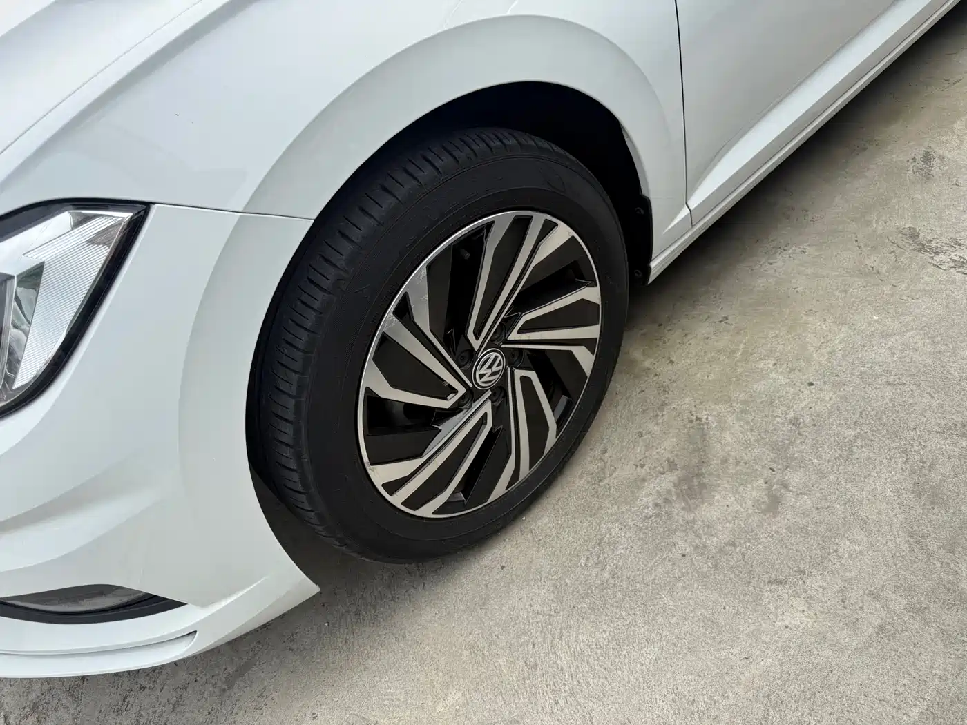 Volkswagen Sagitar 2022 280TSI DSG Surpassing Edition фото 13