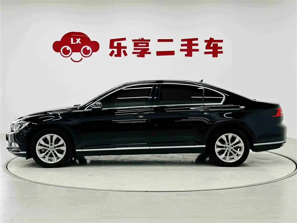 Volkswagen Magotan 2017 380TSI DSG Luxury фото 2