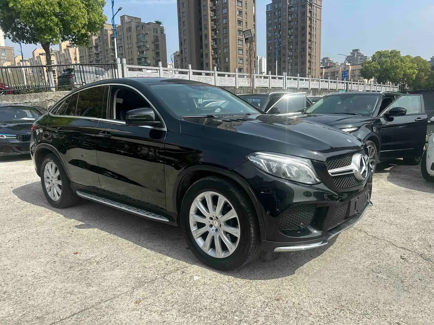 Mercedes-Benz GLE Coupe 2015 GLE 320 4MATIC Coupe SUV