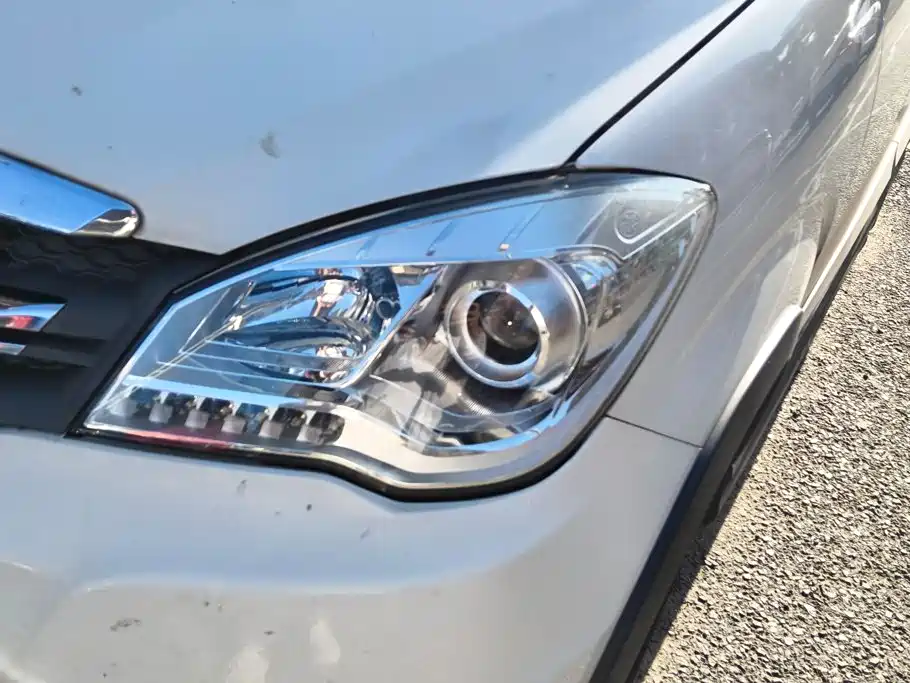 FAW Senya S80 2015 2014 1.5L Manual 5-seater Sport Urban C Edition