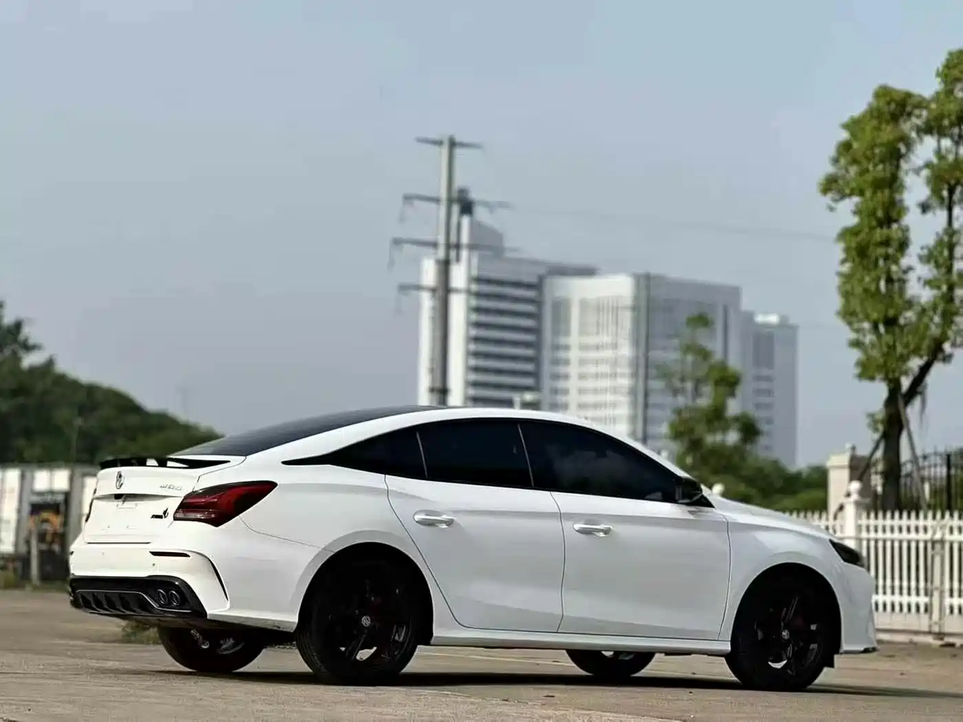 MG MG5 SCORPIO