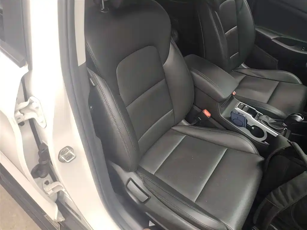 Hyundai Tucson 2015 1.6T Dual Clutch 2WD Smart фото 25