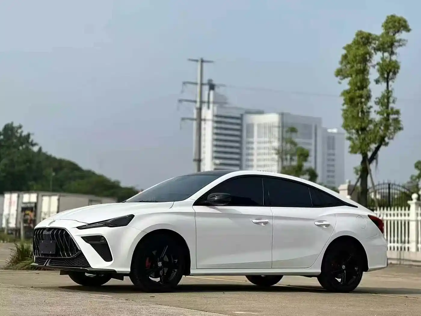 MG MG5 SCORPIO
