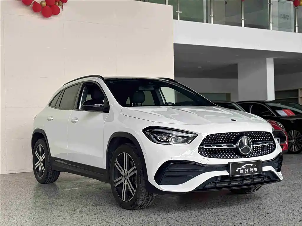 Mercedes-Benz GLA 2022 GLA 220 4MATIC фото 3