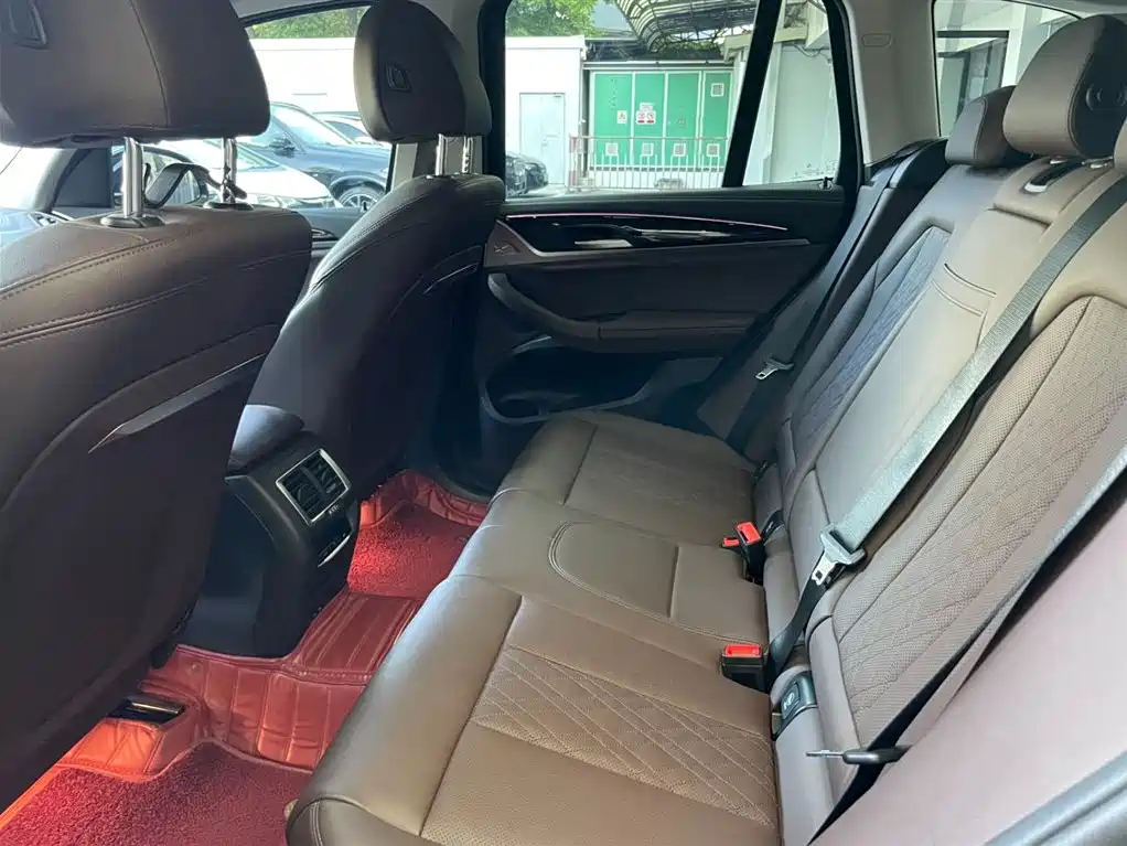 BMW iX3 2023 Leading Type фото 9
