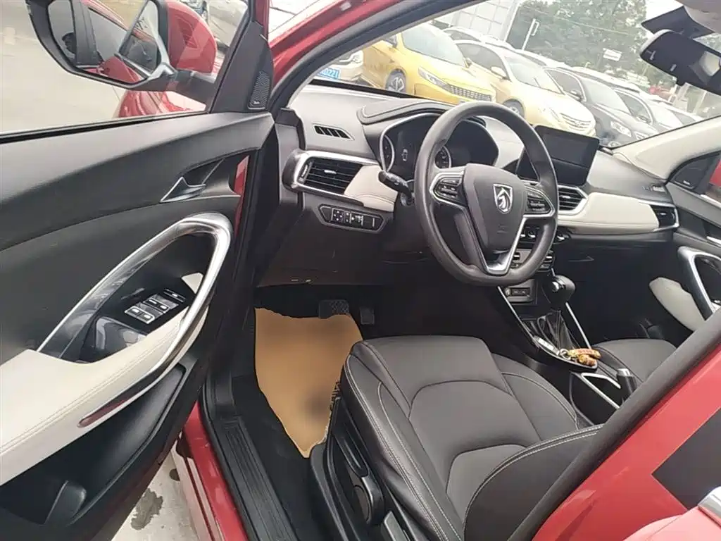 Baojun 530 2019 2019 1.5T CVT Luxury 7-seater China V