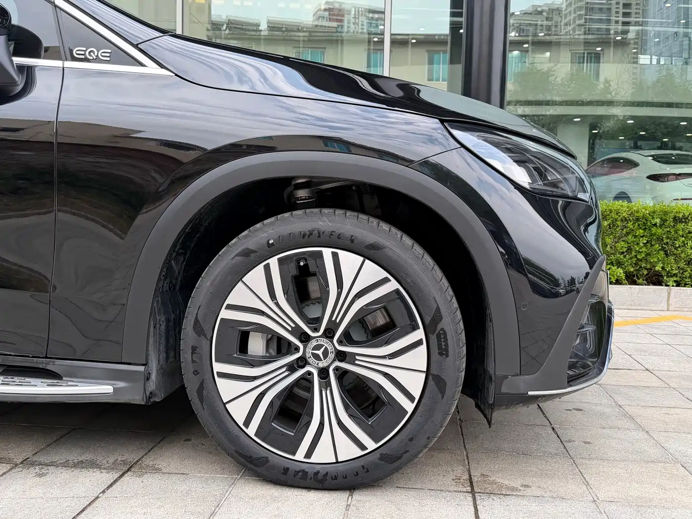 Mercedes-Benz EQE SUV 2025 2024 500 4MATIC Luxury Edition