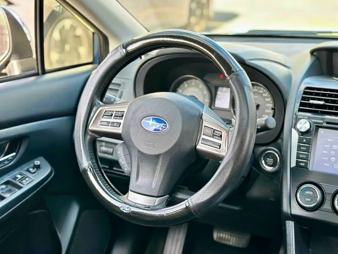 Subaru XV 2014 2.0i Luxury фото 18