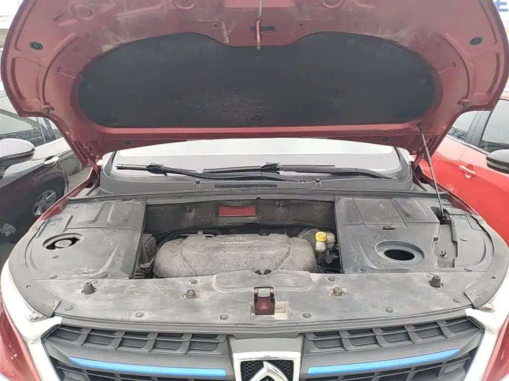 Baojun 530 2019 2019 1.5T CVT Luxury 7-seater China V