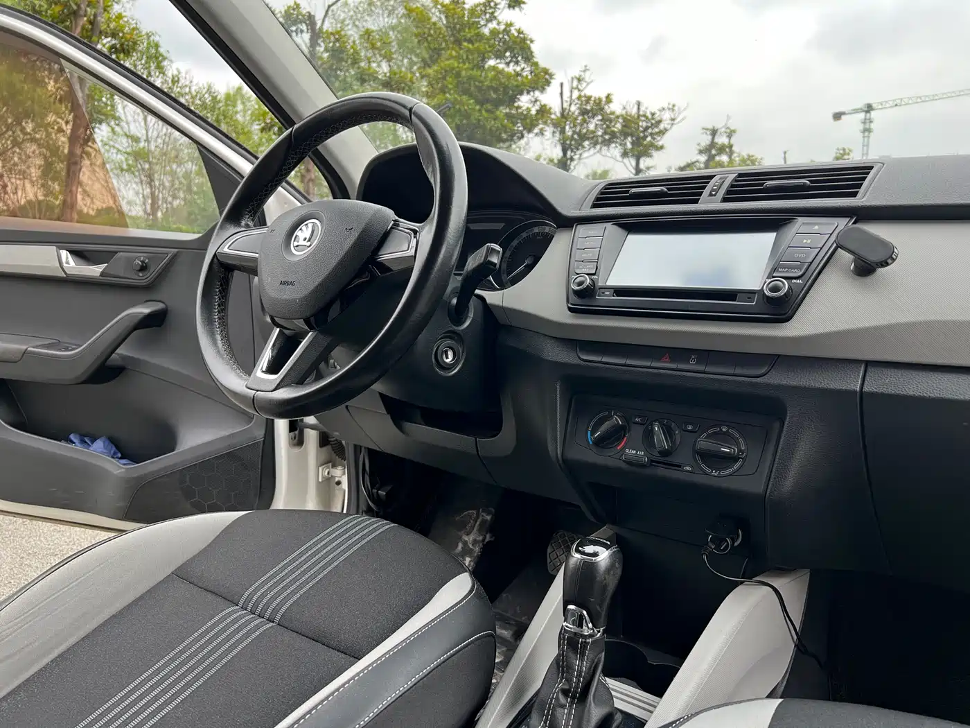 Škoda Fabia 2017 1.6L Automatic Sport Edition фото 8