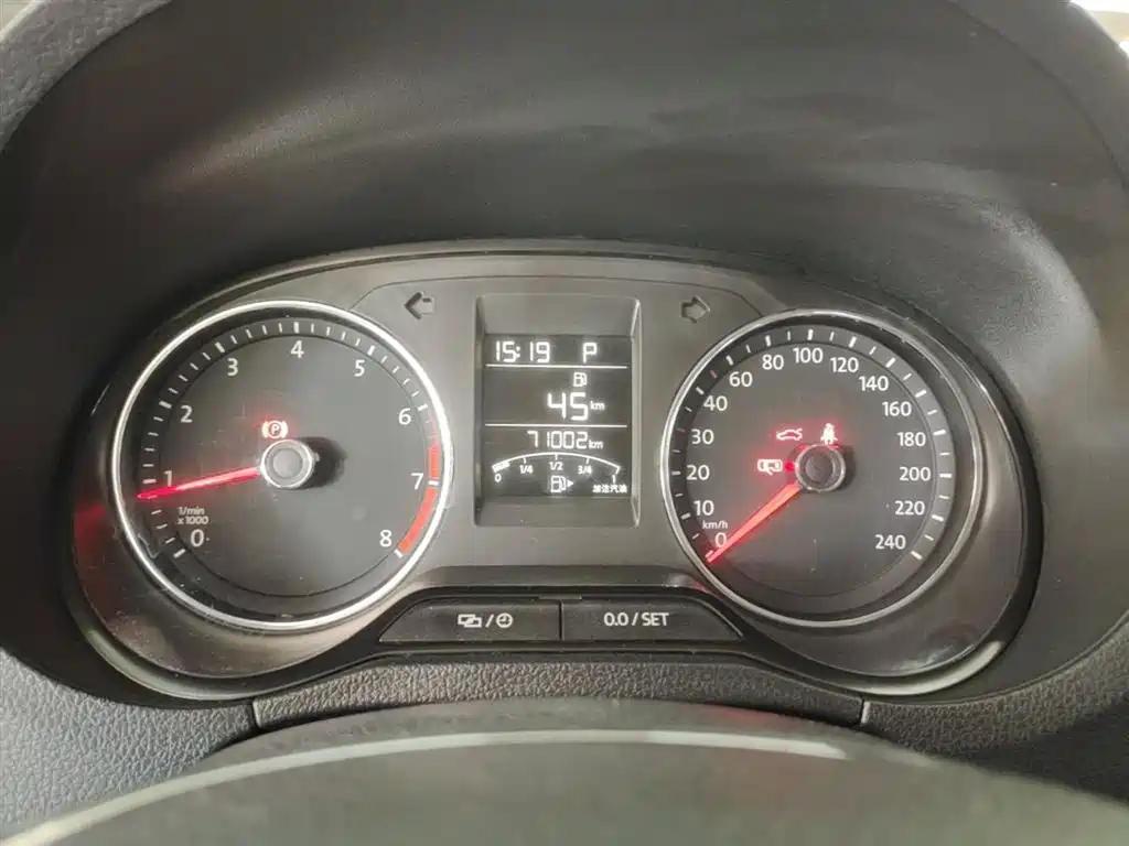 Volkswagen Polo 2016 1.6L Automatic Comfort фото 12