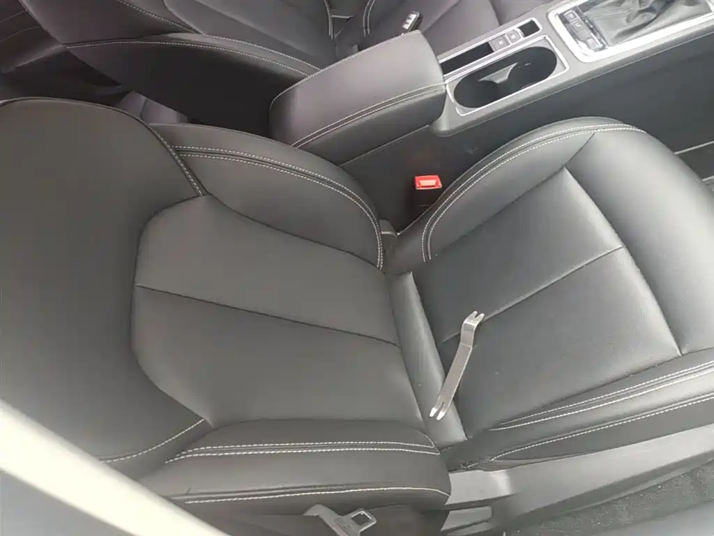 Roewe i6 2019 2018 20T Automatic Flagship Edition
