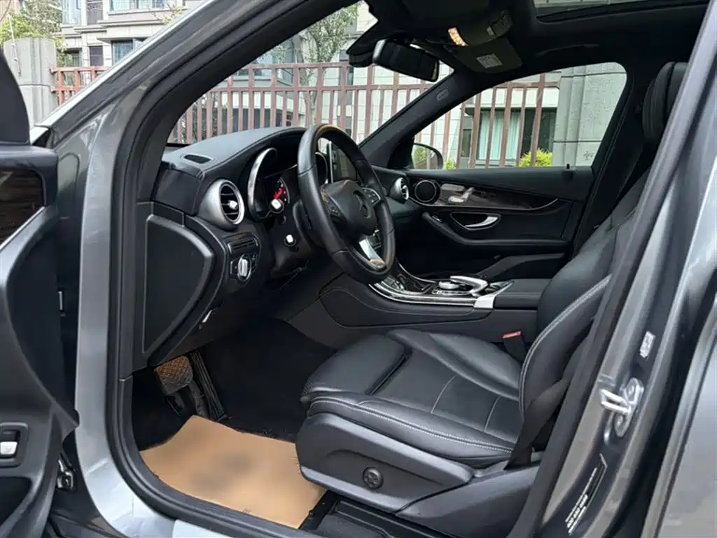 Mercedes-Benz GLC 2017 GLC 260 4MATIC Dynamic фото 12