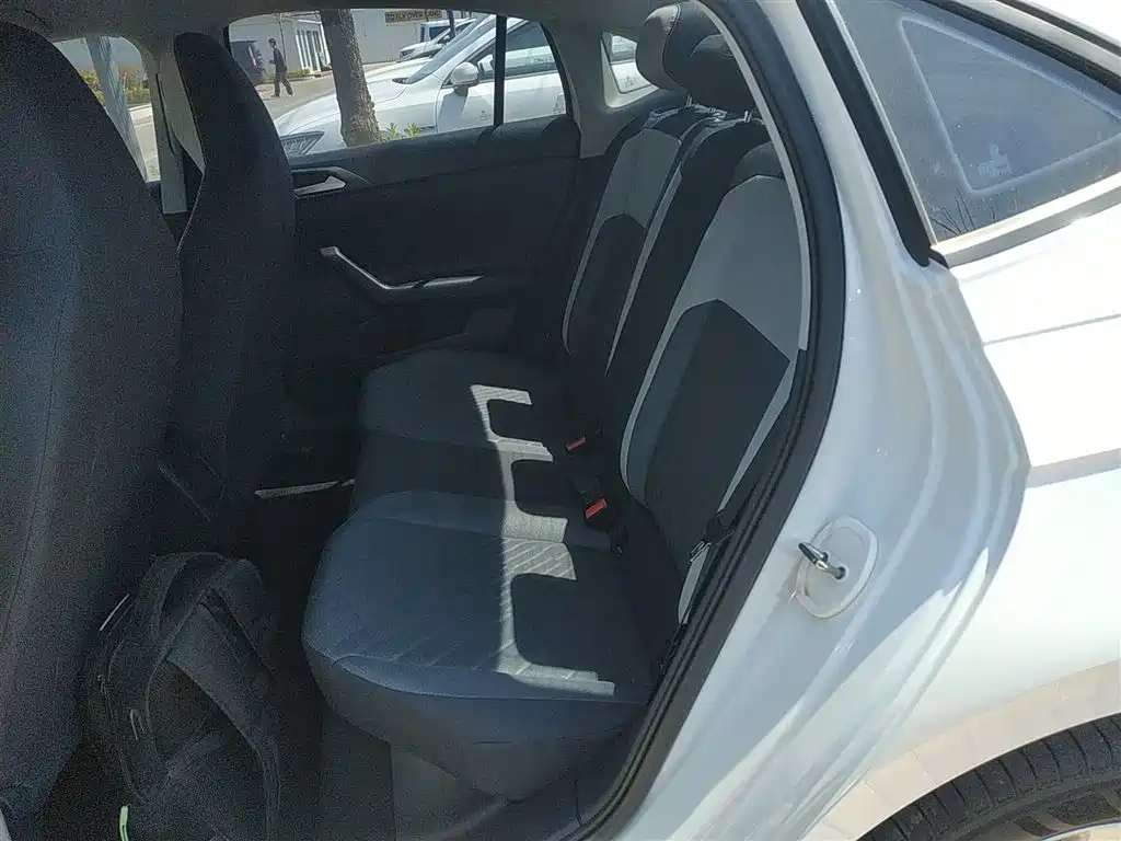 Volkswagen Lavida 2023 New Sharp 1.5L Auto Premium Edition фото 17