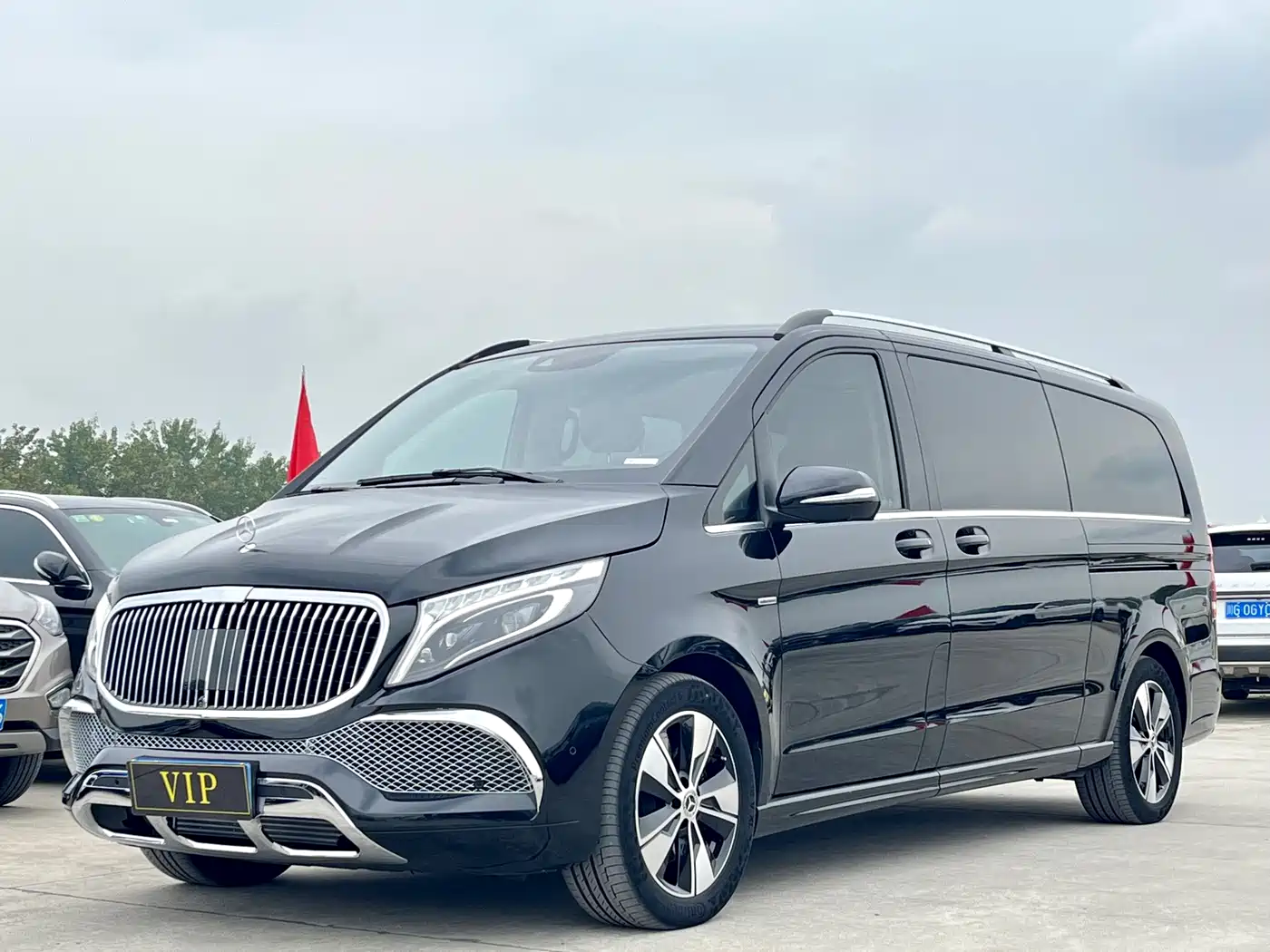 Mercedes-Benz V-Class