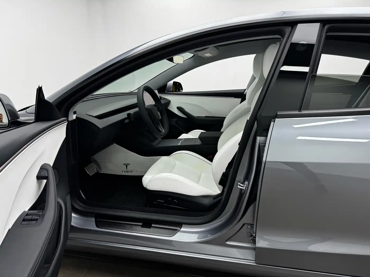 Tesla Model 3 2026 2025 High-Performance All-Wheel Drive Edition