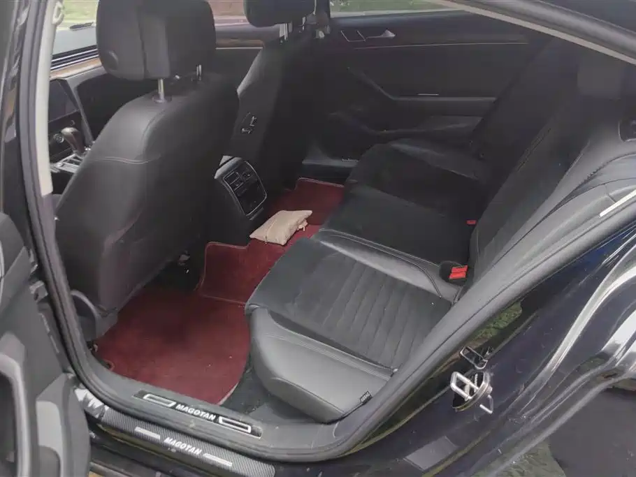 Volkswagen Magotan 2018 330TSI DSG Premium фото 11