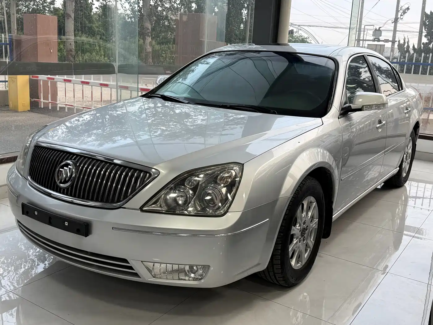 Photo 1 - Buick LaCrosse
