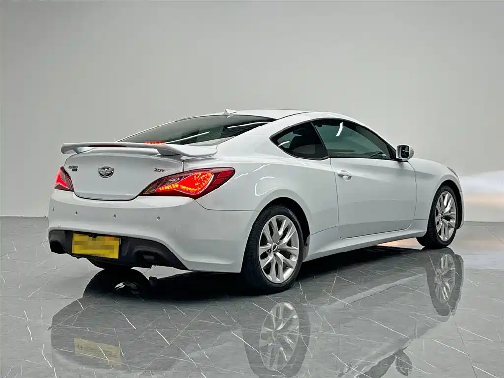 Hyundai Genesis Coupe 2014 2012 2.0T Automatic Elegant Edition