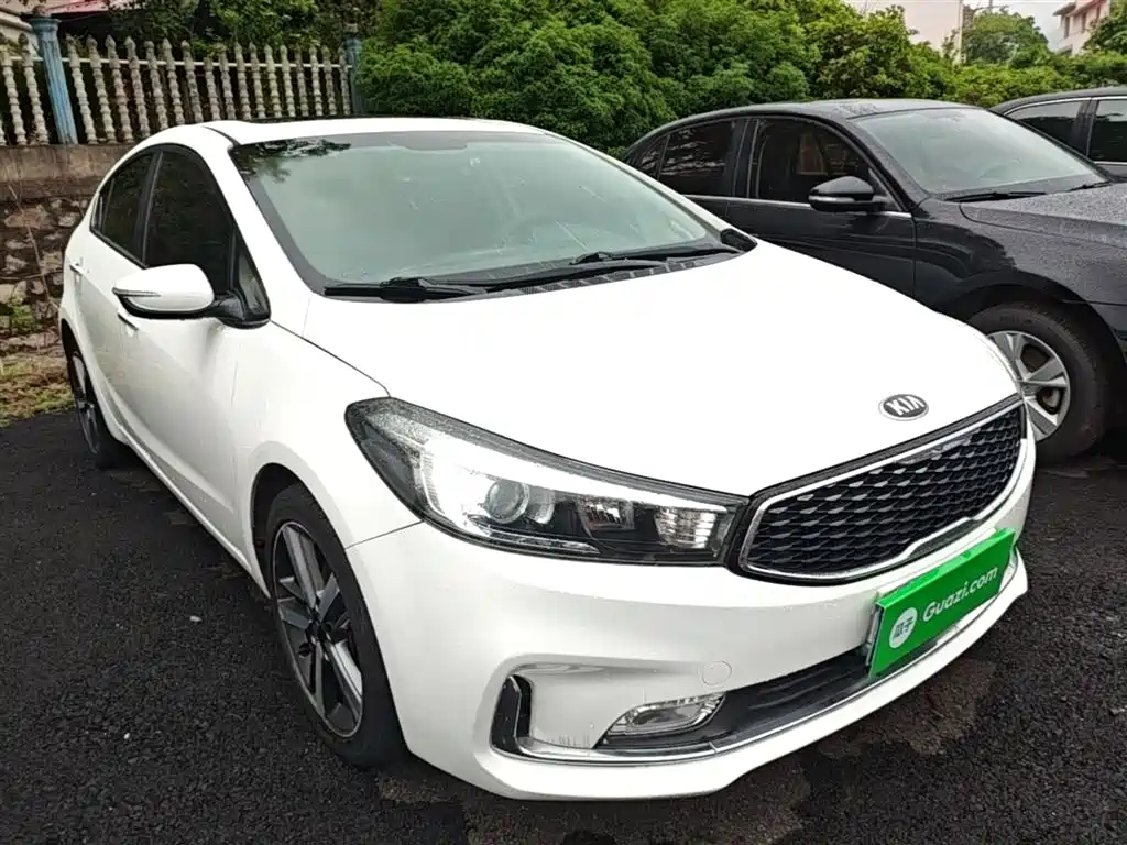 Kia K3 2017 1.6L Automatic 15th Anniversary Special GLS фото 4
