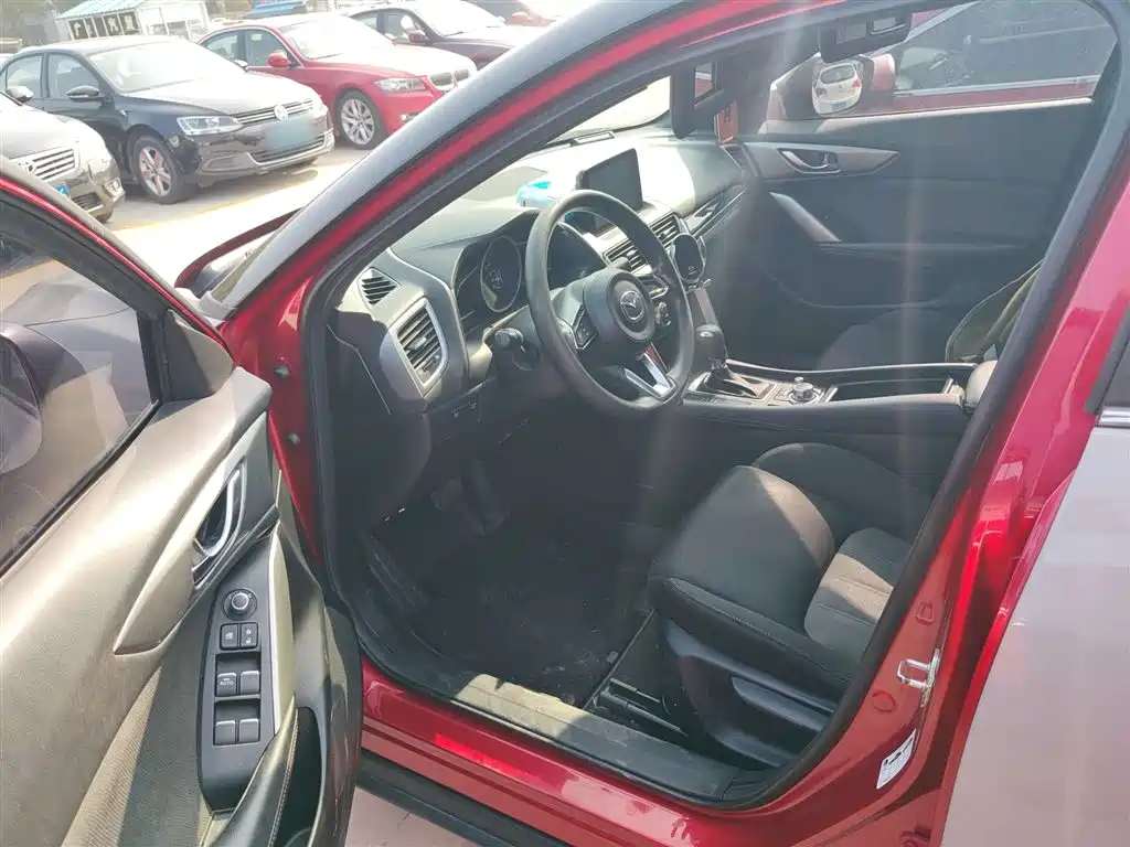 Фото 12 - Mazda CX-4