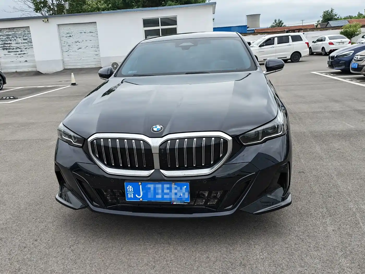 BMW 5 Series 2024 530Li Leading M Sport Package фото 2