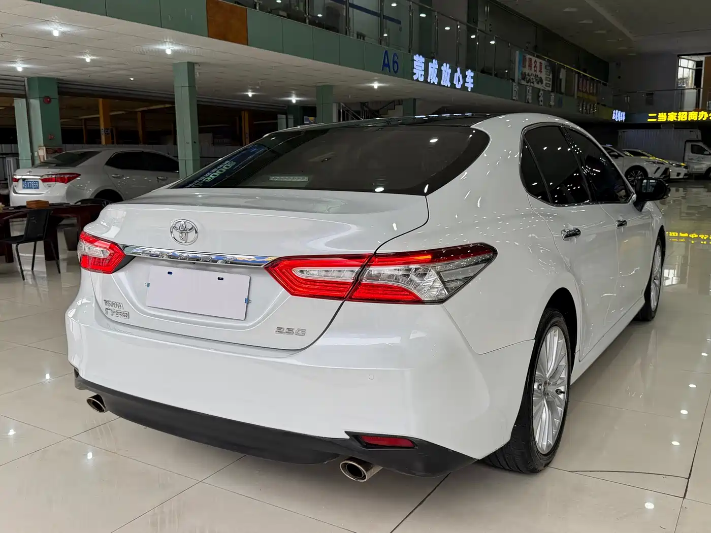 Toyota Camry 2019 2.5G Luxury Edition China VI фото 12