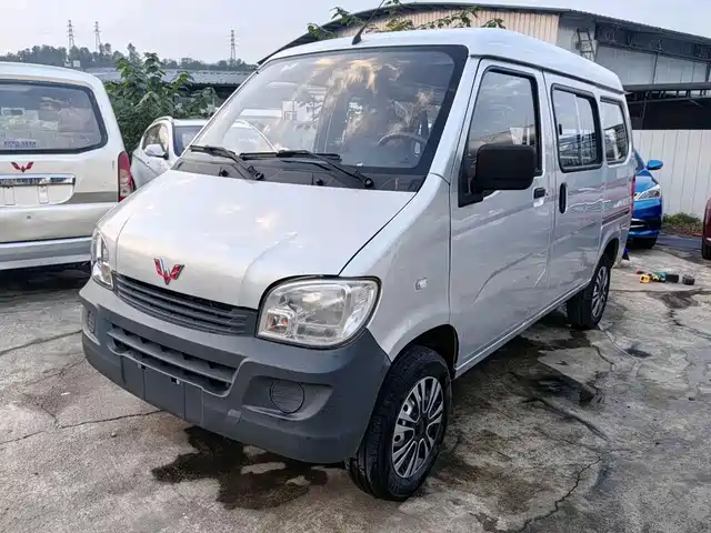  Wuling Motors Wuling Zhiguang 2015 1.2L Standard LSI