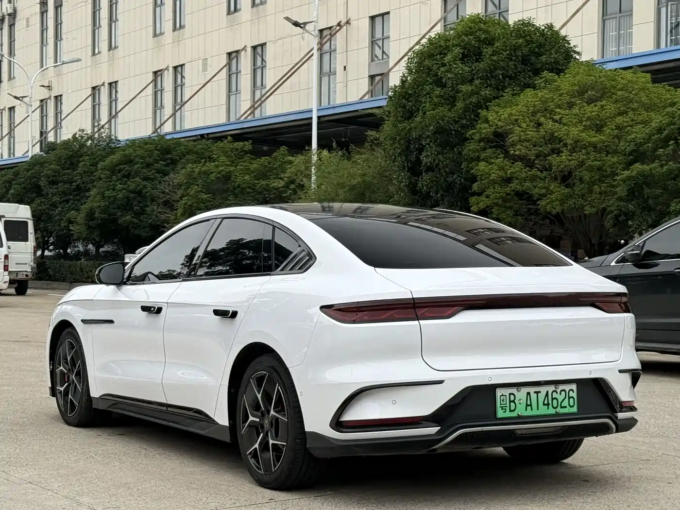 BYD Han 2022 EV Genesis Edition 715KM FWD Flagship фото 13