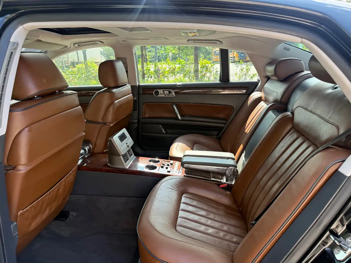 Volkswagen Phaeton 2010 2011 3.6L V6 4-seat Long Wheelbase Individual