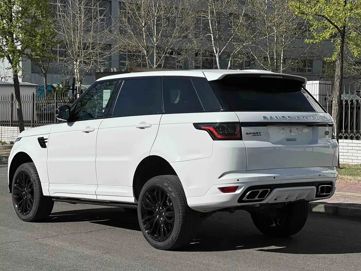Land Rover Range Rover Sport 2016 Model 3.0 SC V6 HSE DYNAMIC фото 6