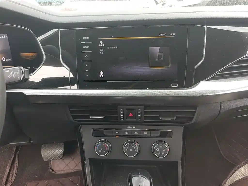 Volkswagen Passat 2022 280TSI Business Edition фото 12