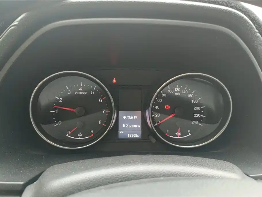 Haval M6 2023 PLUS 1.5T Manual Luxury Smart Connect фото 13