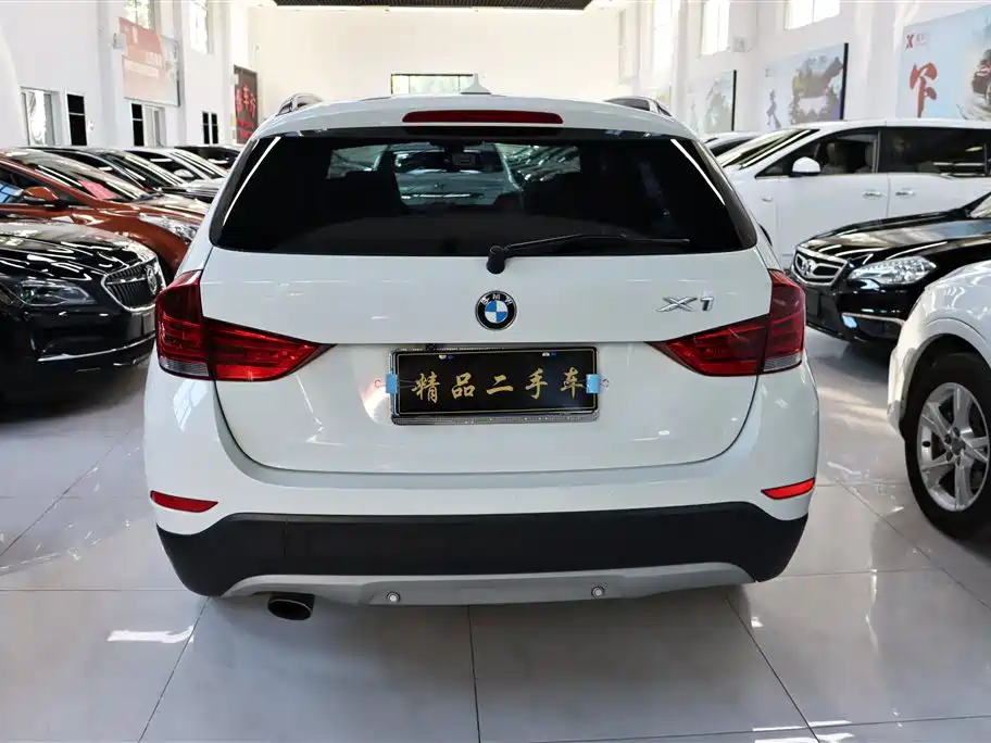 BMW X1 2012 sDrive18i Luxury Model фото 8