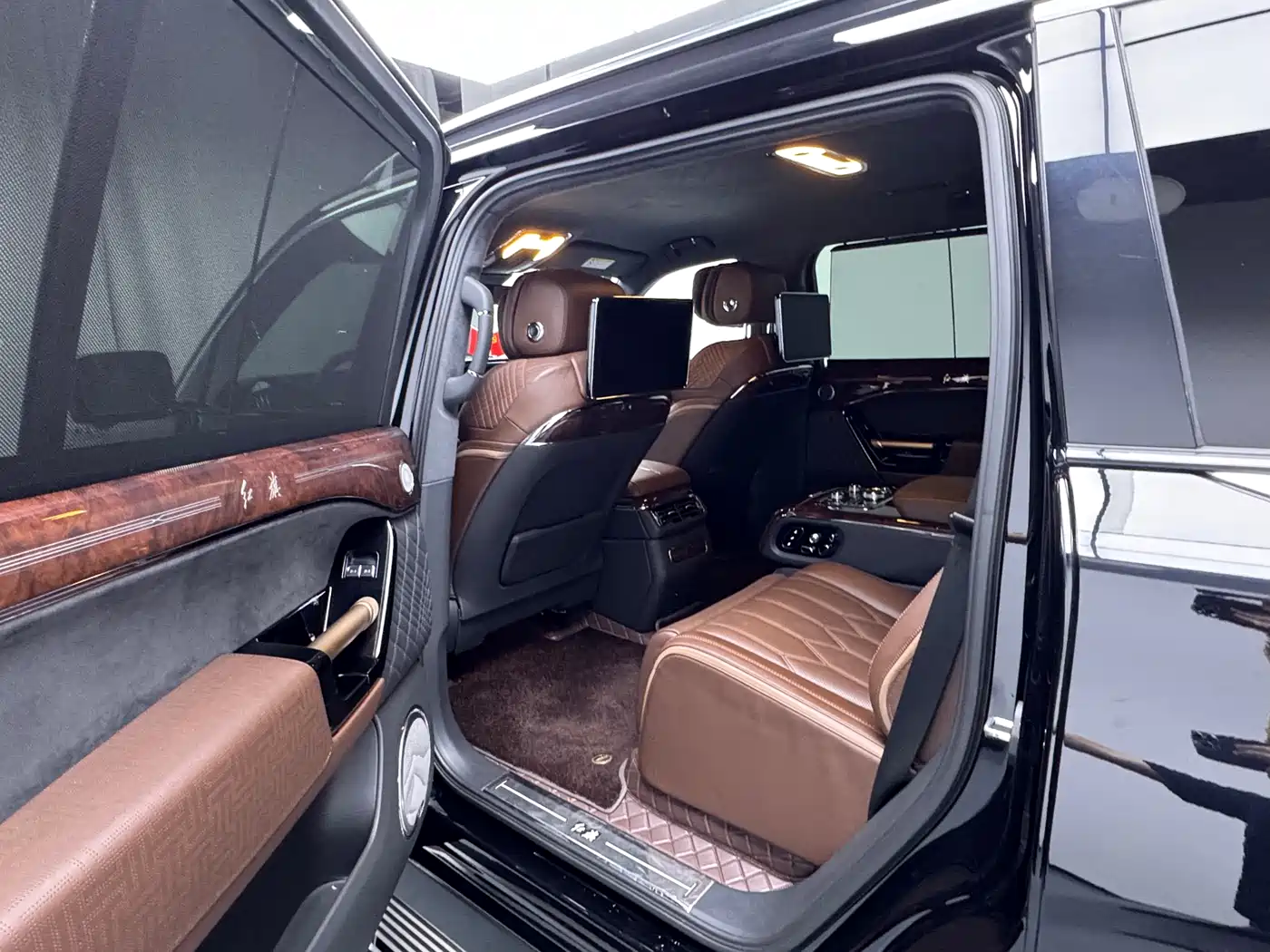 Hongqi Guoyao 2022 4.0T Premium Flagship 4-Seater фото 8