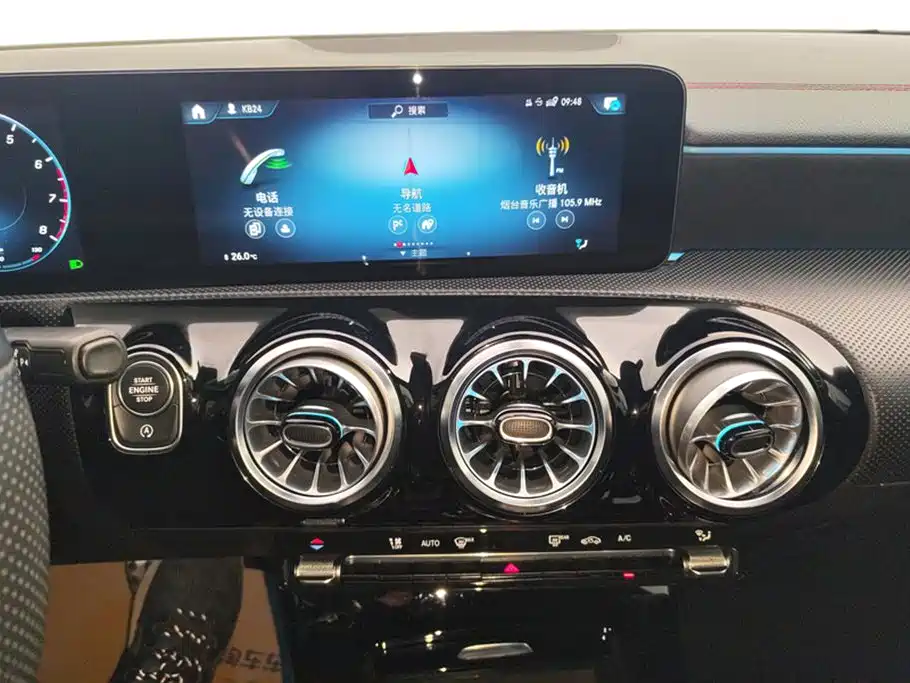 Mercedes-Benz CLA (Import) 2023 CLA 200 фото 13