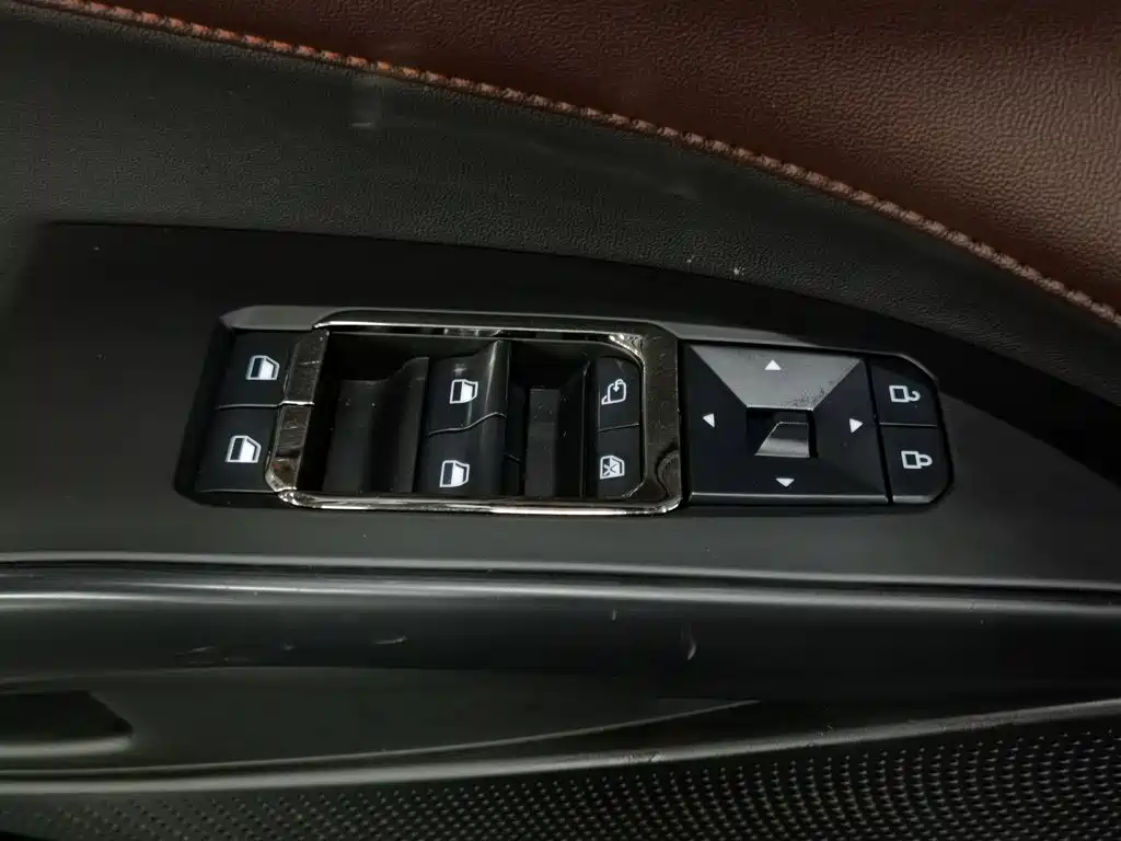 Фото 9 - Ford Mondeo