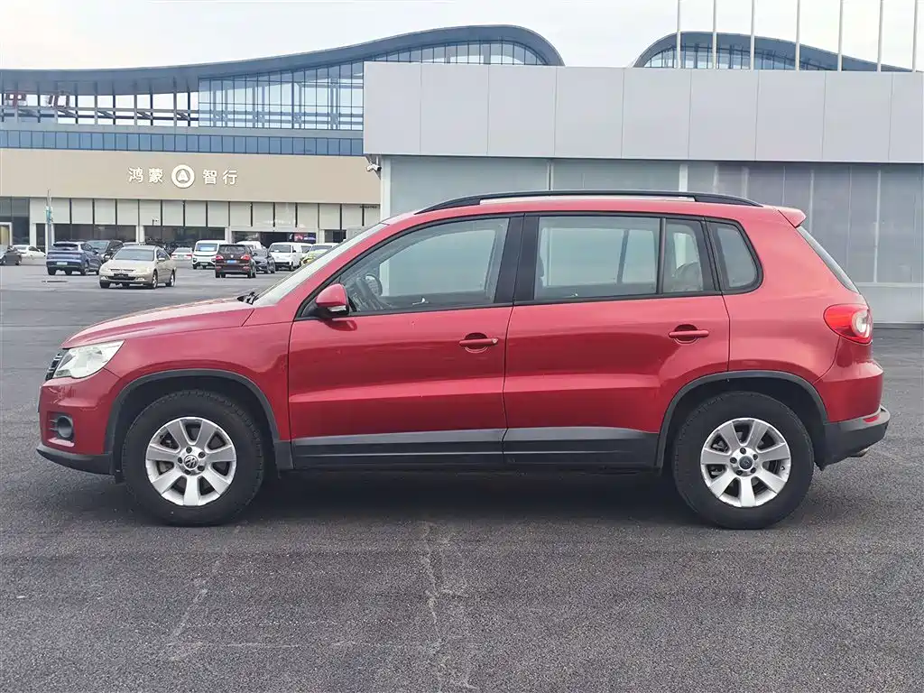 Volkswagen Tiguan 2012 1.8TSI Automatic 2WD Trend Edition фото 2