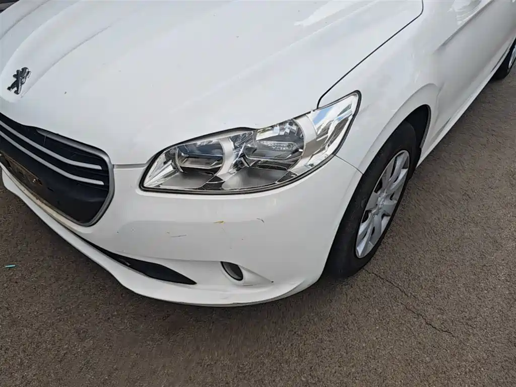 Peugeot 301 2014 1.6L Manual Comfort Edition фото 24