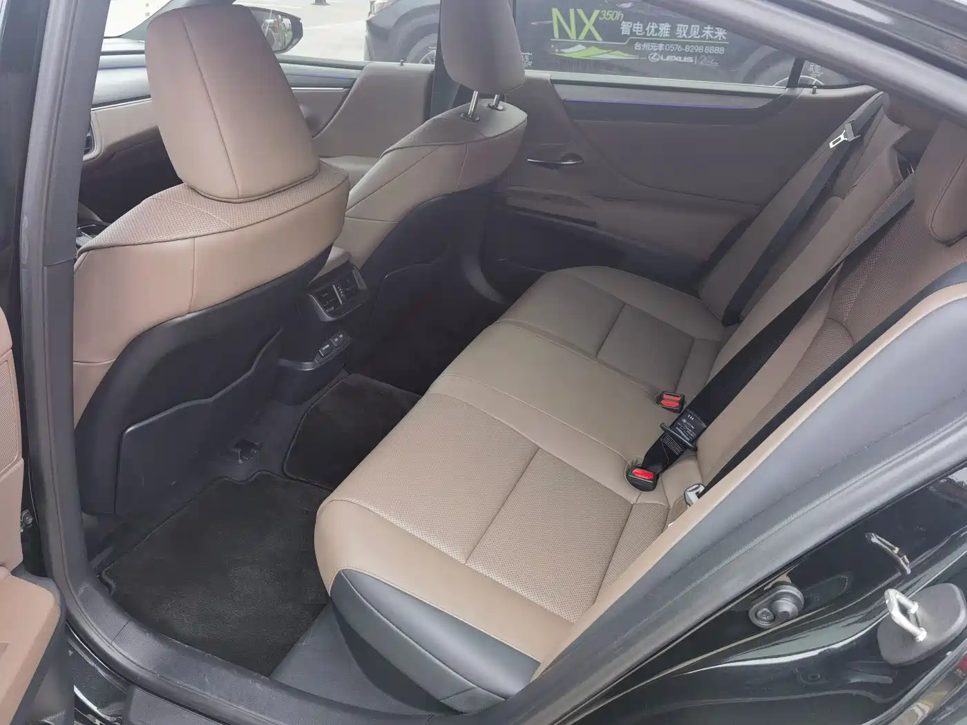Lexus ES 2025 300h Ultimate Edition фото 12