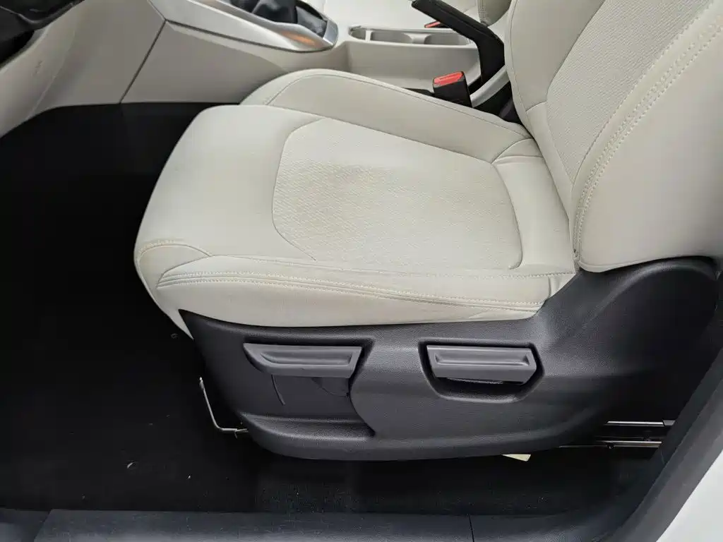 SAIC Maxus Maxus G50 2024 2023 Model 1.5T Manual Joyride A