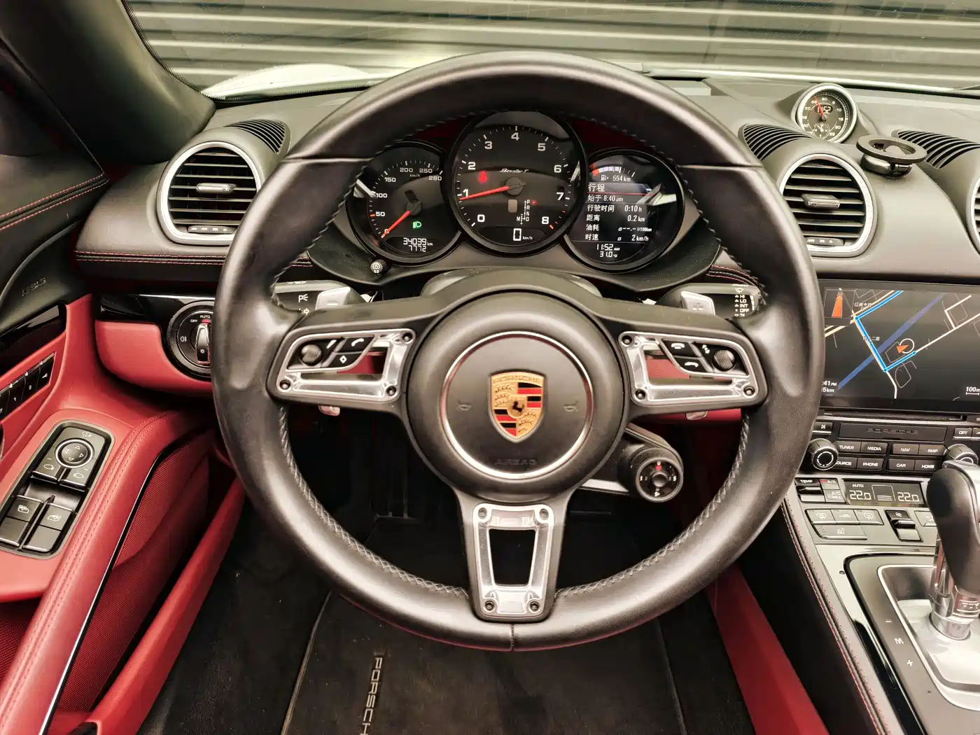 Porsche 718 2022 Boxster T 2.0T фото 10