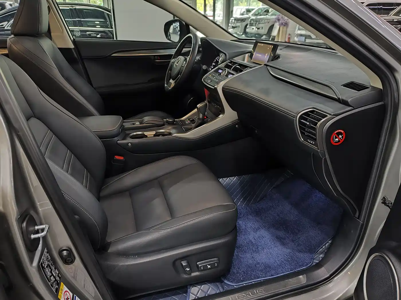 Lexus NX 2016 200 AWD F Sport фото 9
