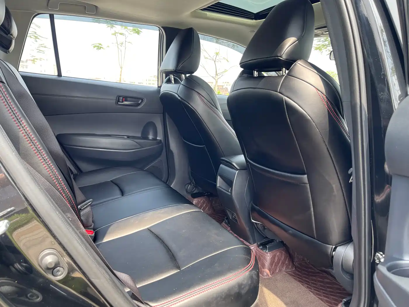 Toyota Frontlander 2024 2.0L Smart Hybrid Dual Engine Leading Edition фото 13