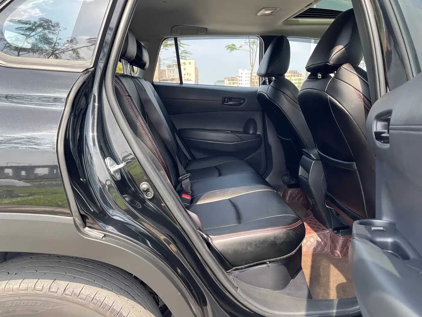 Toyota Frontlander 2024 2.0L Smart Hybrid Dual Engine Leading Edition фото 15